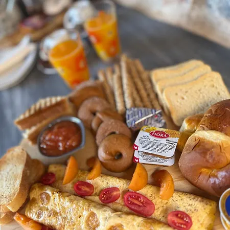 Lidori Mani * Achilio