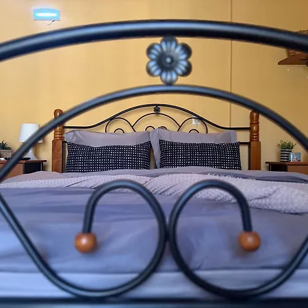 Lidori Mani * Achilio