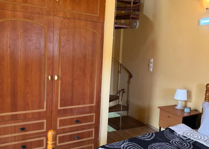 Lidori Mani بيت للعطل