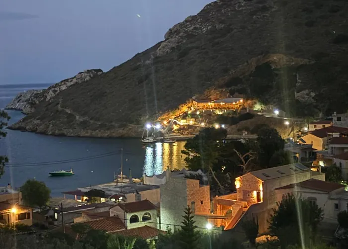 Lidori Mani بيت للعطل