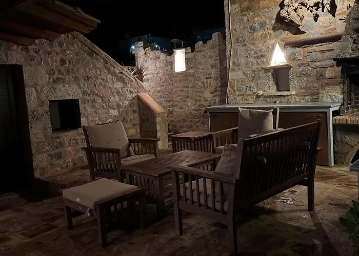 بيت للعطل Lidori Mani *